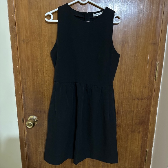 Mango Dresses & Skirts - Mango midi black dress